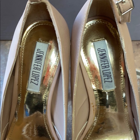 Blush color platform stilettos size 8 - Picture 3 of 13